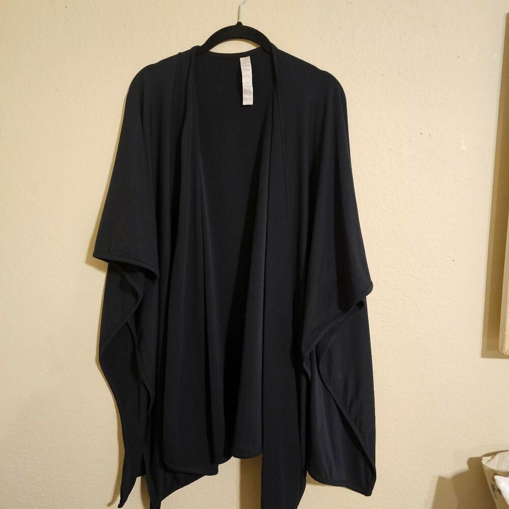 Balance-collection Women's Black and Navy Cardigan